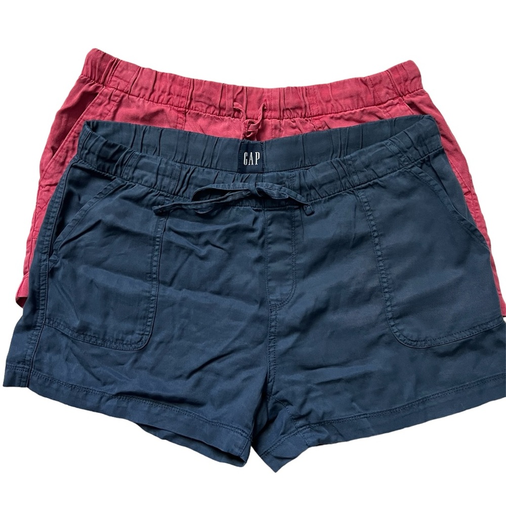 GAP shorts (2) Navy Blue and Red Size Medium